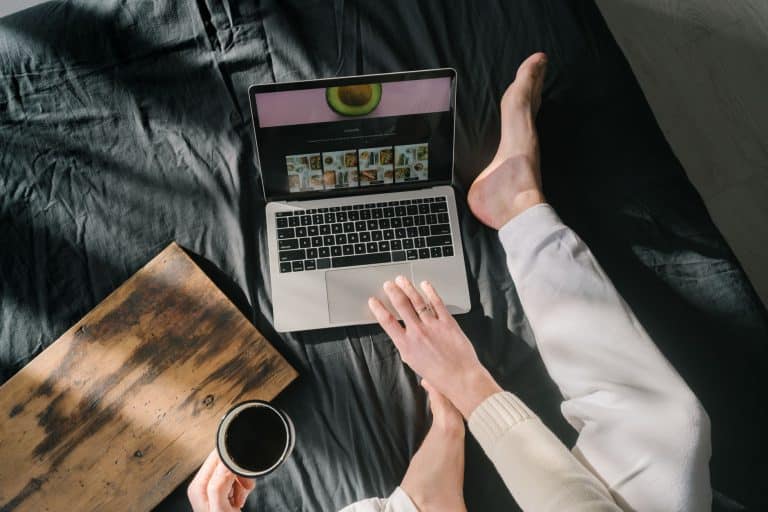 Naviguer sur le web sans se perdre : onglets, favoris, recherche